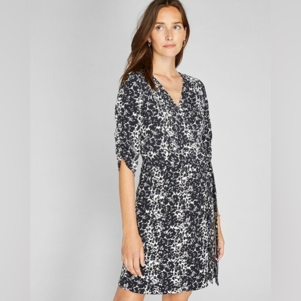 NWT Club Monaco Black Shadow Floral Ruched Sleeve Wrap Dress Size 2